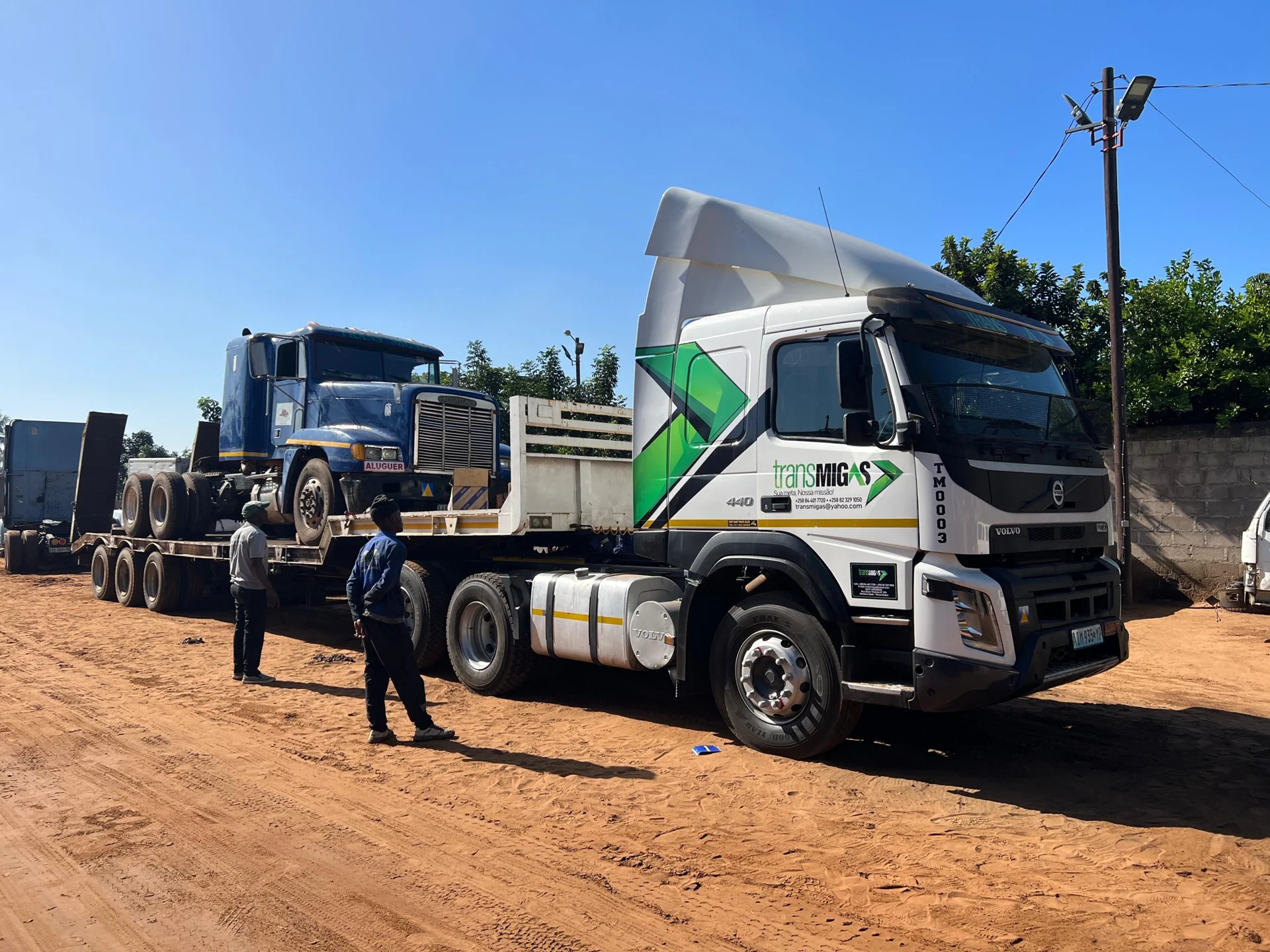 Operação da Trans Migas com lowbed